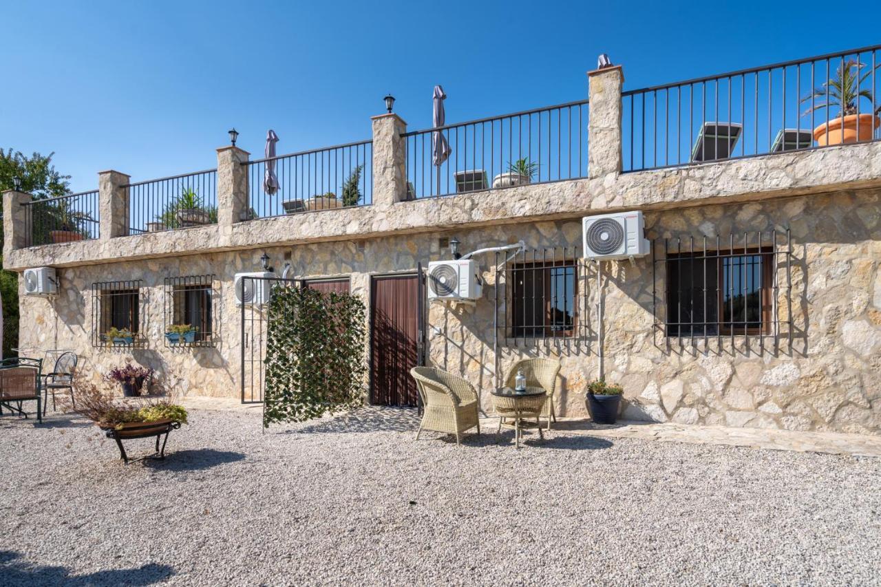 Hacienda La Buena Vida B&B En Appartementen Casita La Bruja Algarinejo Luaran gambar